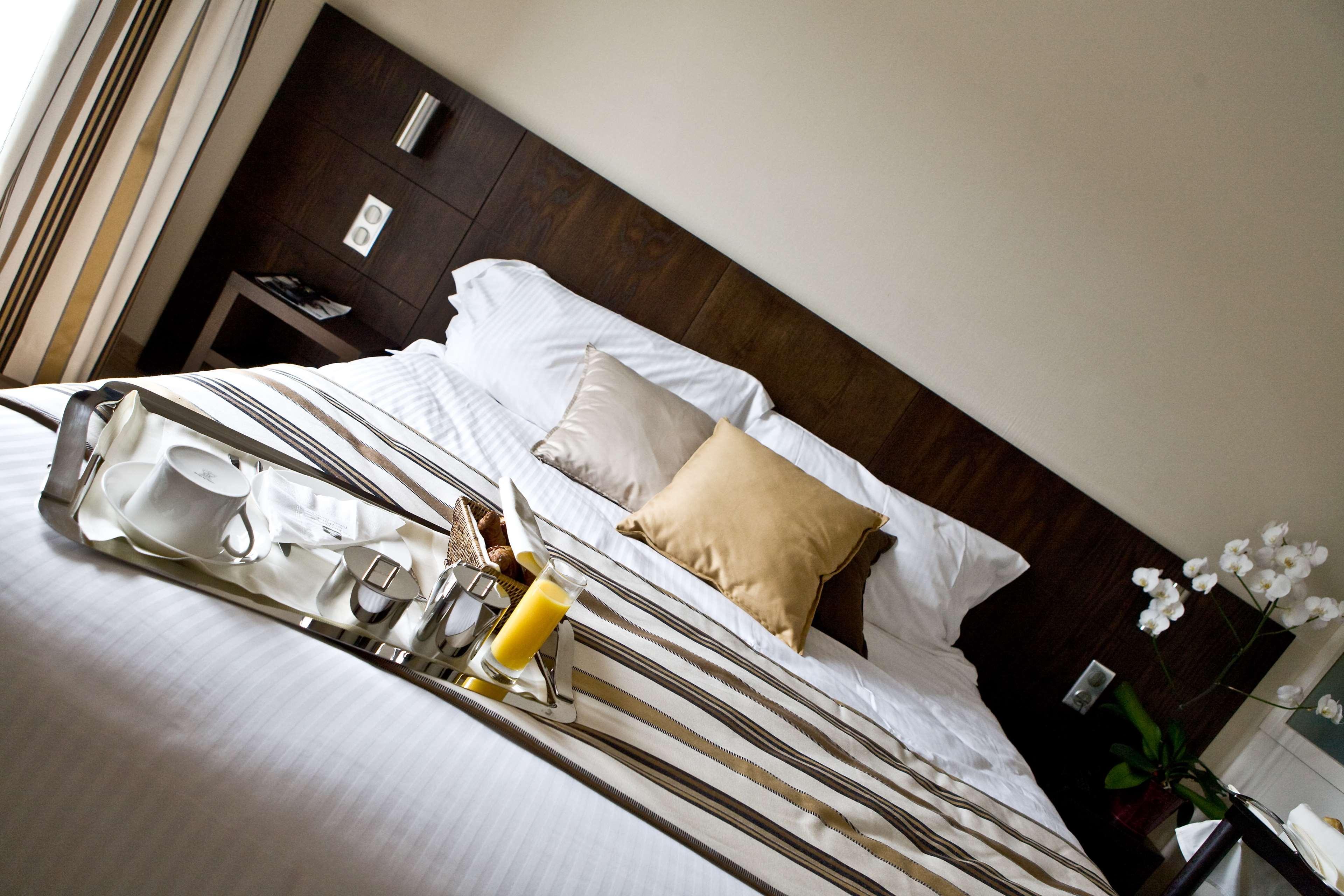 Best Western Plus Hotel Des Francs Soissons Exterior foto